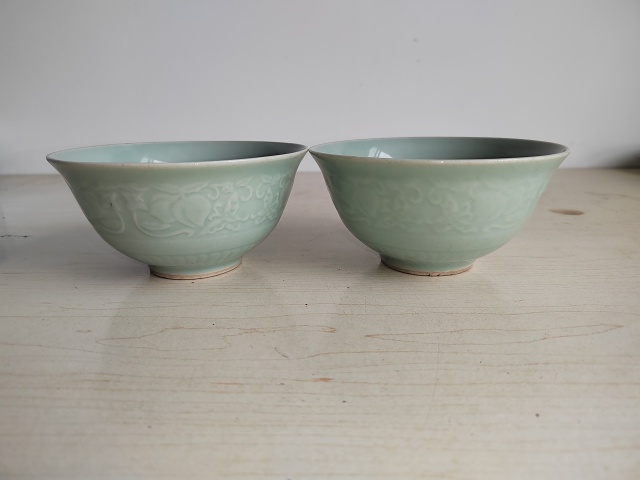 古玩陶瓷龍泉窯青釉印花碗拍賣(mài)，當(dāng)前價(jià)格700元