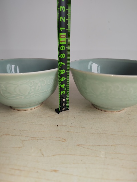 古玩陶瓷龍泉窯青釉印花碗拍賣(mài)，當(dāng)前價(jià)格700元