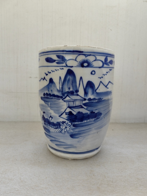 古玩陶瓷青花山水人物紋筆筒拍賣,當前價格550元