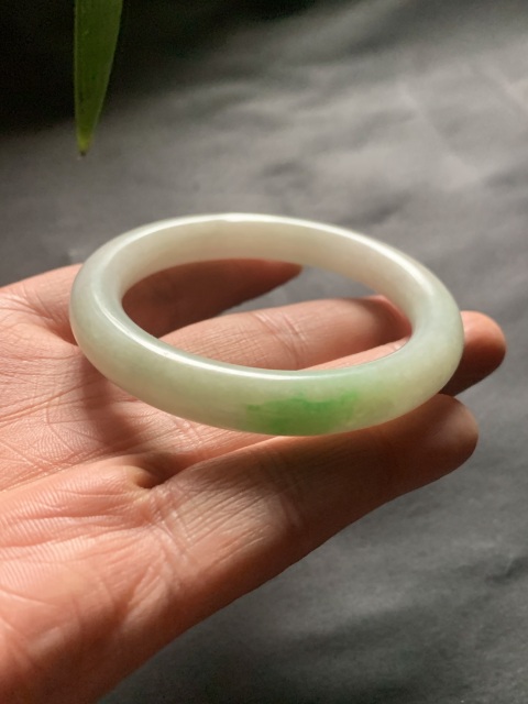 古玩玉器清代天然翡翠手鐲拍賣(mài),當(dāng)前價(jià)格12000元