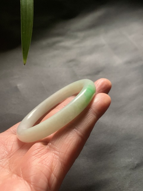 古玩玉器清代天然翡翠手鐲拍賣(mài),當(dāng)前價(jià)格12000元