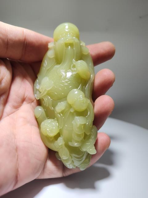 古玩玉器天然新疆和田玉若羌黃口高貨精品財神大手把擺件吊墜品質很高拍賣，當前價格12888元