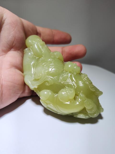 古玩玉器天然新疆和田玉若羌黃口高貨精品財神大手把擺件吊墜品質很高拍賣，當前價格12888元