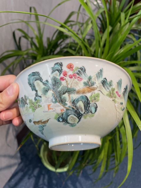 古玩陶瓷清代乾隆粉彩山水碗拍賣，當(dāng)前價格6600元