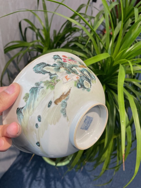 古玩陶瓷清代乾隆粉彩山水碗拍賣，當(dāng)前價格6600元