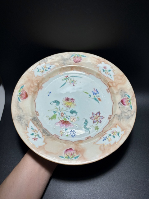 古玩陶瓷清雍正·石/木紋釉粉彩壽桃花卉紋折沿盤拍賣,當前價格2280元