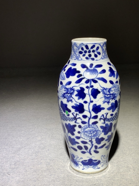 古玩陶瓷康熙年制款花間龍紋青花瓶拍賣，當前價格888元