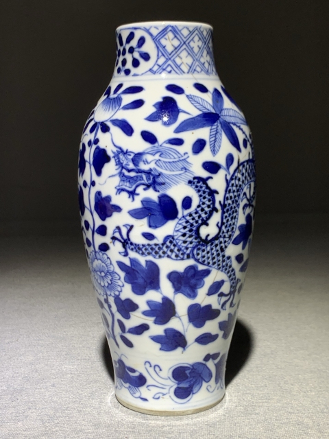 古玩陶瓷康熙年制款花間龍紋青花瓶拍賣，當前價格888元
