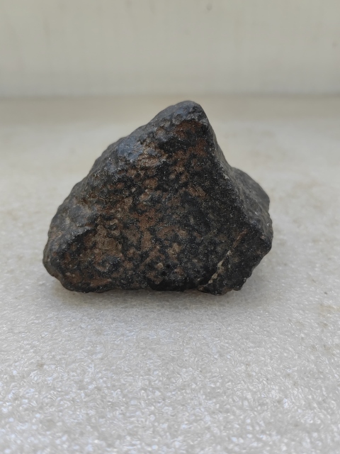 古玩玉器天然隕石料拍賣，當(dāng)前價格580元