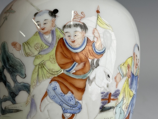 中国古玩　粉彩人物画香合　直径9.2㎝　東Y5-0608① 中国古玩 粉彩人物画香合 直径9.2㎝ 東Y5-0608①