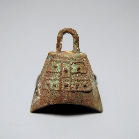 古玩銅器館藏級珍品秦漢乳釘紋編鐘拍賣,當前價格1980元