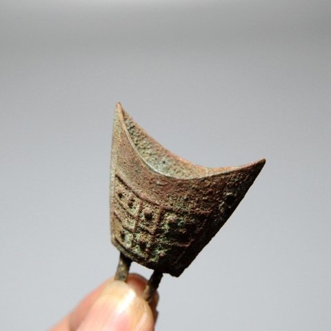 古玩銅器館藏級珍品秦漢乳釘紋編鐘拍賣,當前價格1980元