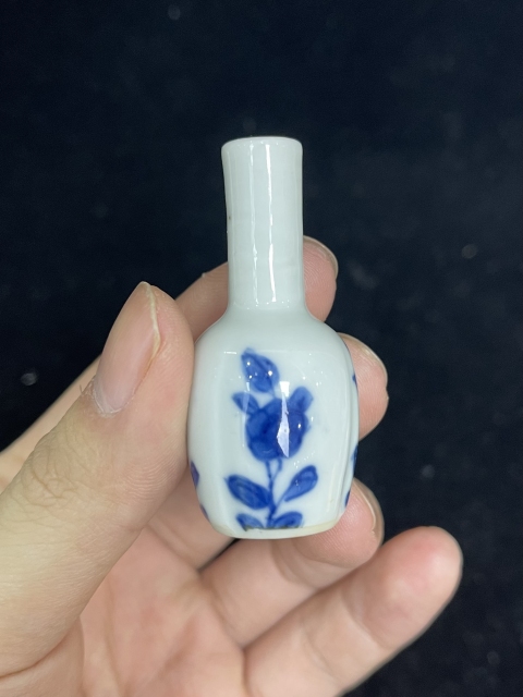 古玩陶瓷康熙青花花卉紋長頸瓶拍賣，當前價格1480元