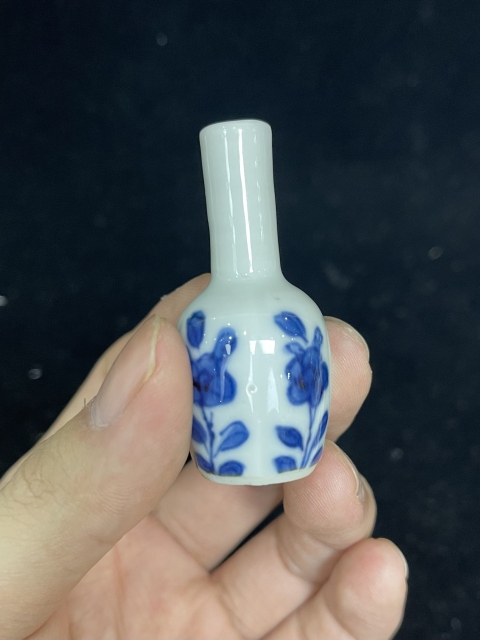 古玩陶瓷康熙青花花卉紋長頸瓶拍賣，當前價格1480元