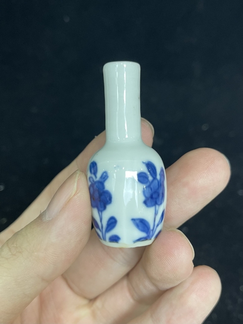 古玩陶瓷康熙青花花卉紋長頸瓶拍賣，當前價格1480元