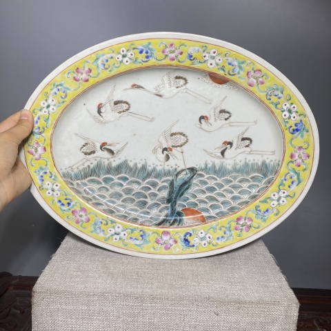 細(xì)路精品粉彩海水仙鶴紋盤拍賣，當(dāng)前價(jià)格3600元