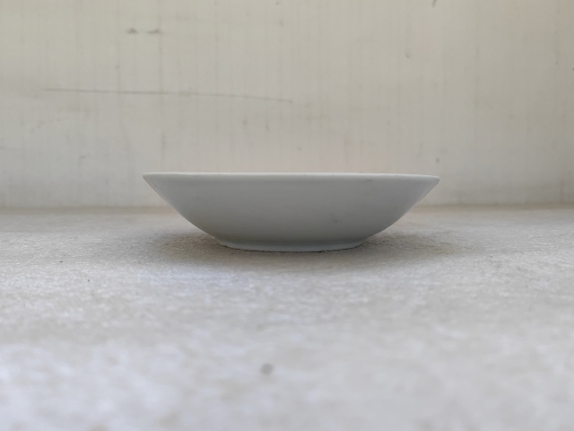 古玩陶瓷釉下彩繪花卉紋盤拍賣，當前價格198元