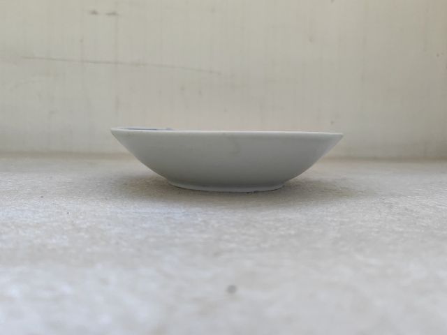 古玩陶瓷釉下彩繪花卉紋盤拍賣，當前價格198元