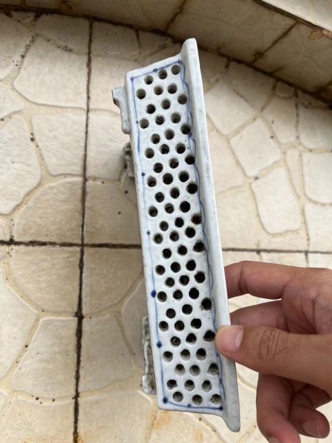 古玩陶瓷晚清青花鏤空水仙盆拍賣,當(dāng)前價格988元