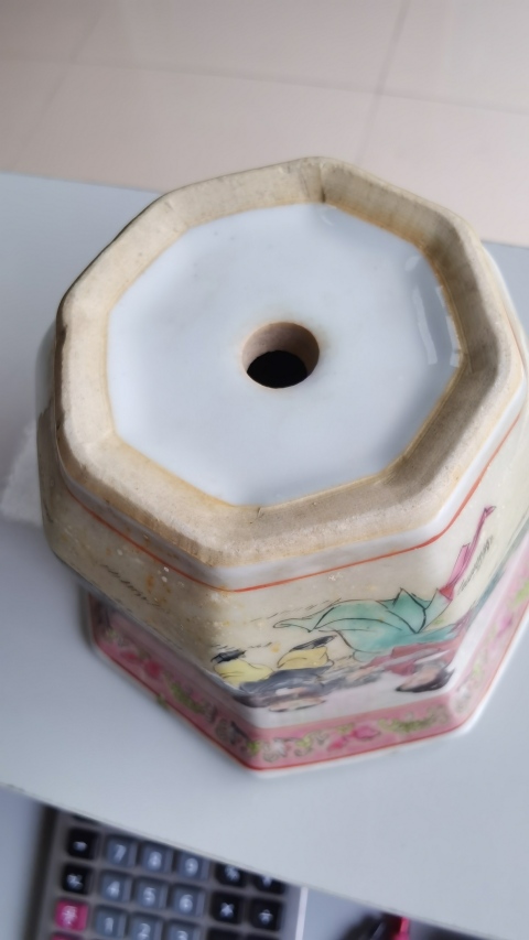 古玩陶瓷粉彩三娘教子八方花盆拍賣,當前價格1800元