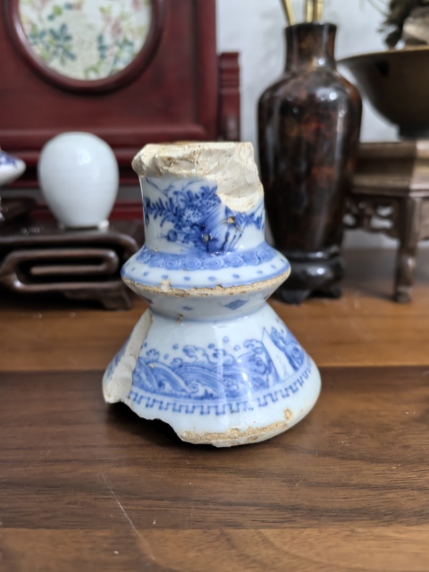 古玩陶瓷康熙淡描青花燭臺(tái)標(biāo)本拍賣，當(dāng)前價(jià)格999元