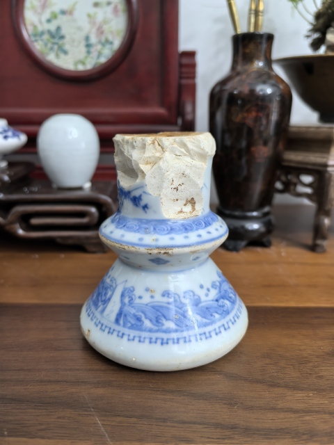 古玩陶瓷康熙淡描青花燭臺(tái)標(biāo)本拍賣，當(dāng)前價(jià)格999元