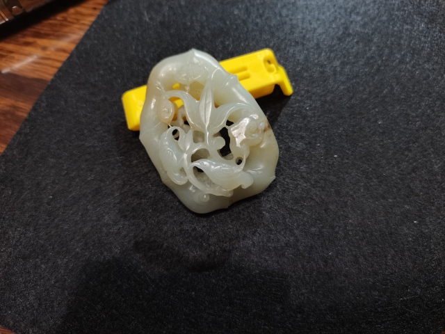 古玩玉器新疆和田玉籽料“喜上眉梢”拍賣，當前價格7800元
