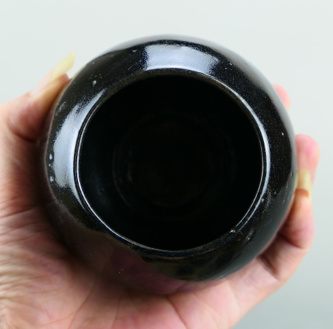 古玩陶瓷精品:明代定窯系黑釉雞心罐拍賣，當(dāng)前價(jià)格1200元