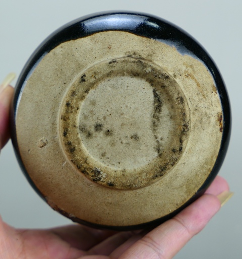 古玩陶瓷精品:明代定窯系黑釉雞心罐拍賣，當(dāng)前價(jià)格1200元
