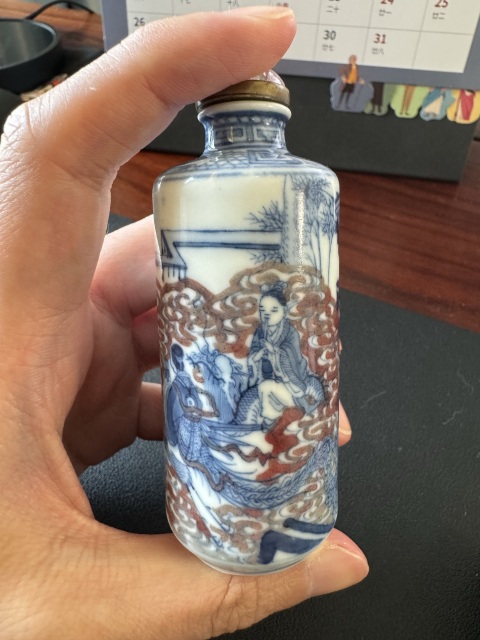 域鉴古玩】清中期青花釉里红吹箫引凤纹鼻烟壶拍卖价格/图片/值多少钱