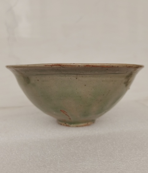 古玩陶瓷耀州窯青釉團菊碗拍賣,當前價格3200元