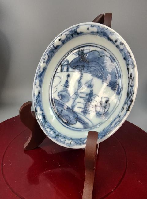 古玩陶瓷明代青花人物山水小盤拍賣，當(dāng)前價格860元