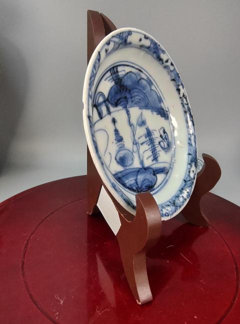 古玩陶瓷明代青花人物山水小盤拍賣，當(dāng)前價格860元