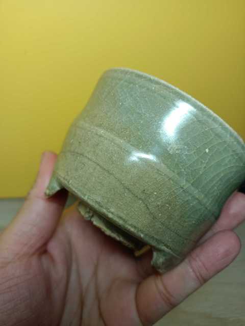 古玩陶瓷元代·龍泉青瓷三足爐拍賣，當前價格6666元
