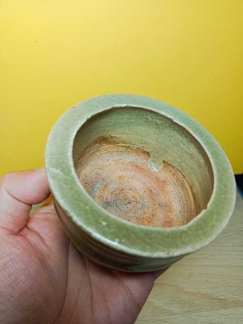 古玩陶瓷元代·龍泉青瓷三足爐拍賣，當前價格6666元