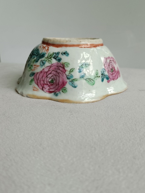 古玩陶瓷粉彩花鳥花卉紋花口貢碗拍賣,當(dāng)前價(jià)格498元
