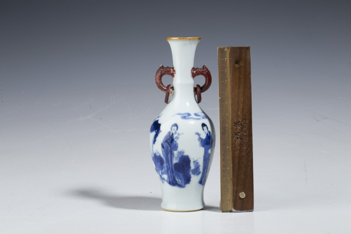 域鉴古玩】清康熙·青花四美图龙耳活环瓶拍卖价格/图片/值多少钱