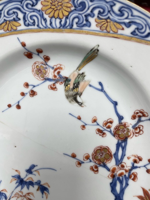 古玩陶瓷清康熙·精品卷軸開窗青花礬紅描金盤拍賣,當前價格980元