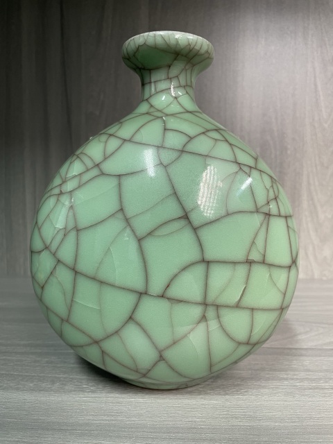 古玩陶瓷冬青 哥釉賞瓶拍賣,當(dāng)前價(jià)格450元