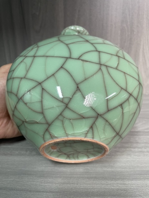 古玩陶瓷冬青 哥釉賞瓶拍賣,當(dāng)前價(jià)格450元
