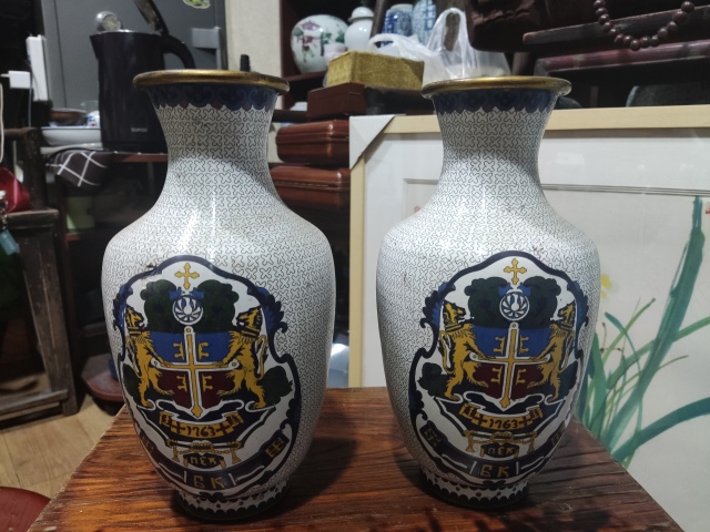 古玩雜項景泰藍掐絲琺瑯銅瓶一對拍賣,當前價格868元