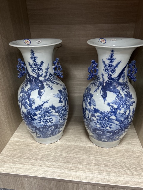 古玩陶瓷豆青釉青花花鳥紋雙耳大瓶拍賣,當前價格12000元