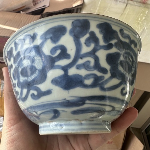 古玩陶瓷青花纏枝花卉紋茶碗拍賣，當(dāng)前價(jià)格2800元