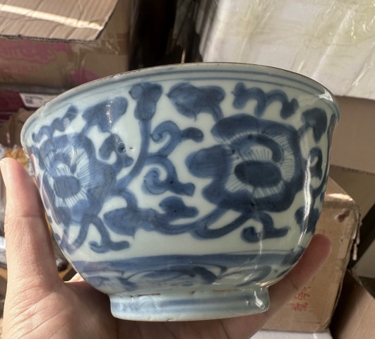 古玩陶瓷青花纏枝花卉紋茶碗拍賣，當(dāng)前價(jià)格2800元
