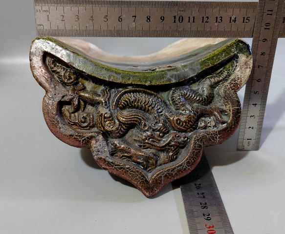 古玩陶瓷明代綠釉高浮雕龍紋瓦當拍賣,當前價格399元