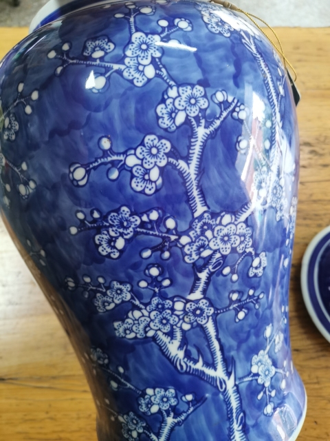 古玩陶瓷創匯?青花留白冰梅紋將軍罐康熙風格拍賣，當前價格1888元