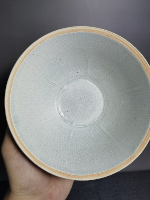 古玩陶瓷【釉水發(fā)色都不錯】南宋青白釉出筋面包碗拍賣,當前價格0元