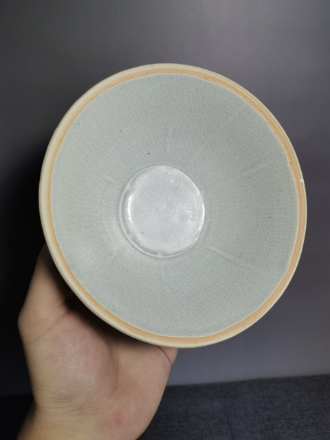 古玩陶瓷【釉水發(fā)色都不錯】南宋青白釉出筋面包碗拍賣,當前價格0元