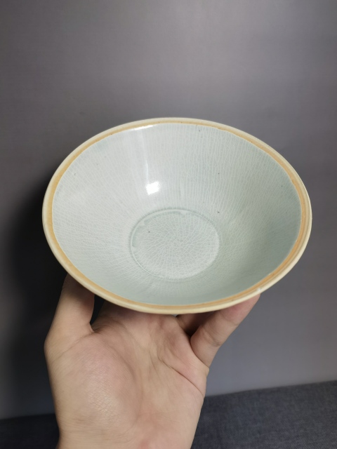 古玩陶瓷【釉水發(fā)色都不錯】南宋青白釉出筋面包碗拍賣,當前價格0元