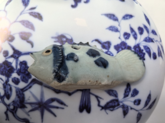 古玩陶瓷晚明青花仿生瓷鱖魚佩拍賣,當前價格3880元